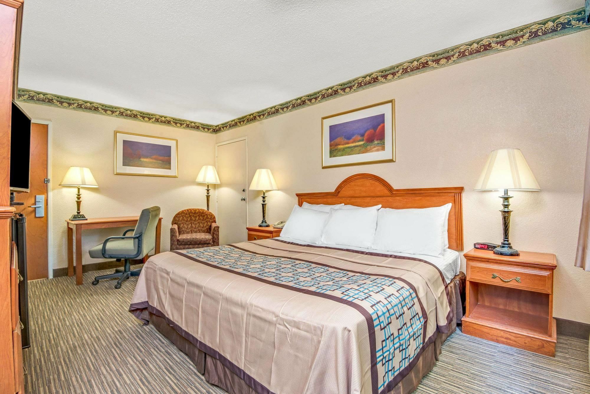 The Longleaf Hotel Raleigh Bagian luar foto