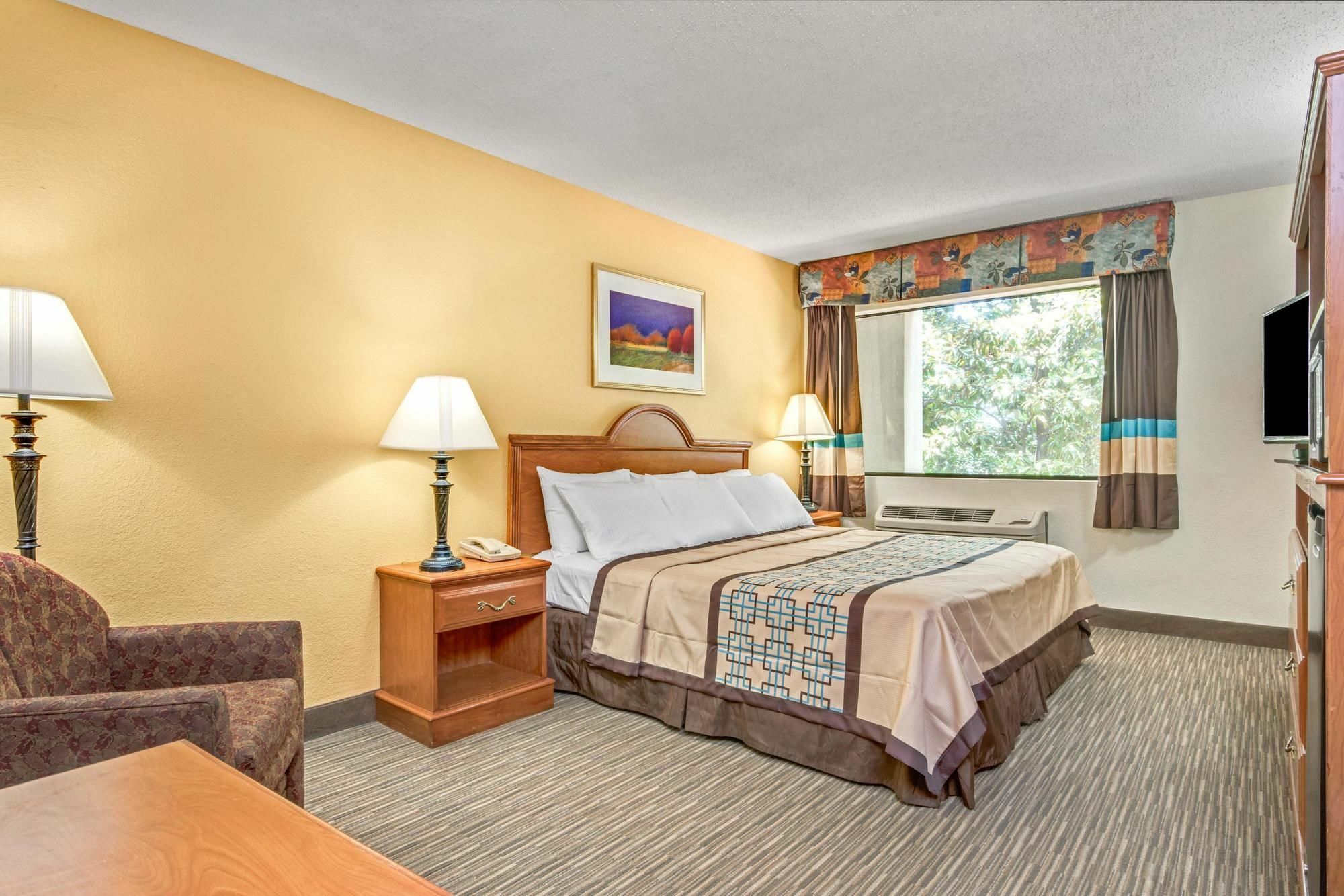 The Longleaf Hotel Raleigh Bagian luar foto